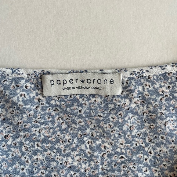 Paper Crane Dainty Floral Chiffon Side Tie Top - Picture 5 of 9